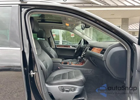 2013 Volkswagen Touareg V6 Tdi z USA, uszkodzony, nr VIN WVGEP9BP8DD005795